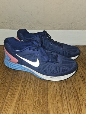 Nike Women’s Running Shoes - Pink & Navy